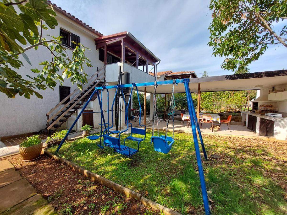 Apartments Vilim Pinezici  Ngoại thất bức ảnh